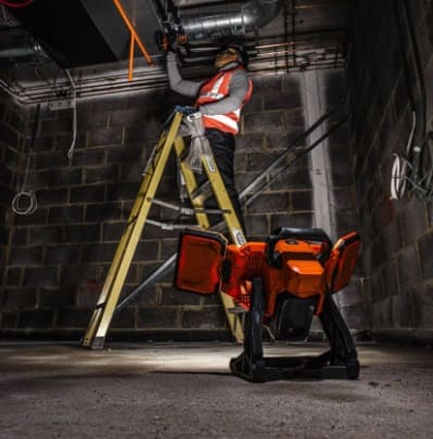 Фонарь аккумуляторный AEG BLP18