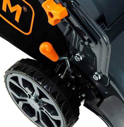 Газонокосилка бензиновая GTM LM42-SP