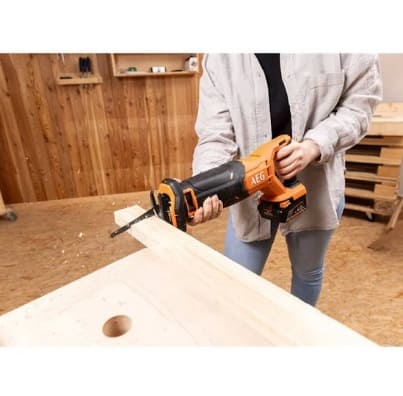 Пила сабельная аккумуляторная AEG BUS18C2-0