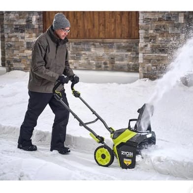 Снегоуборщик аккумуляторный Ryobi RY36STX45A-140