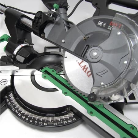 Пила торцевая DWT KGSP18-255P