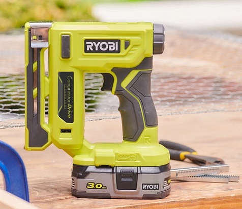 Степлер будівельний акумуляторний Ryobi R18ST50-0