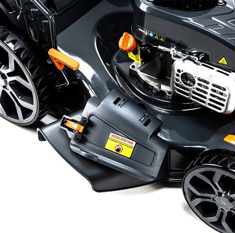 Газонокосилка бензиновая GTM LM48