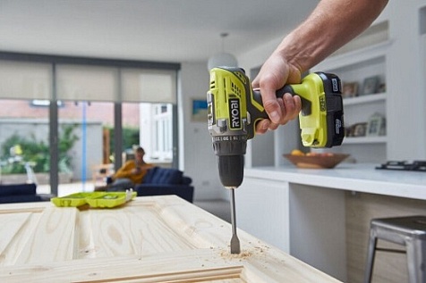 Шурупокрут акумуляторний Ryobi R18DD3-0